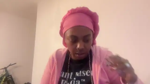 ChocolateCakeQueen webcam