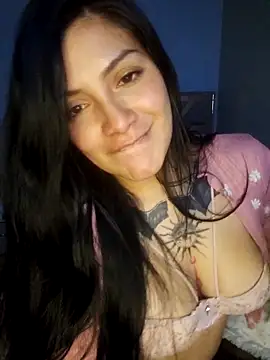 NahomyPearson webcam