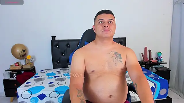 nyloncouple777 webcam