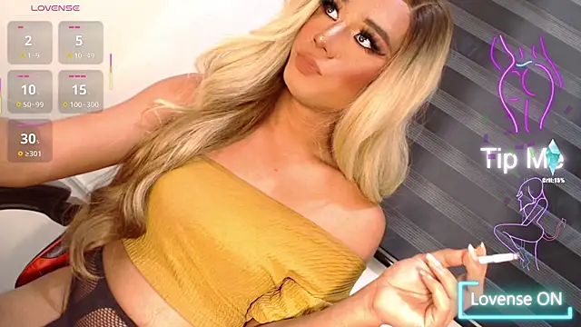 Ethereal_Charm Live Webcam on Stripchat