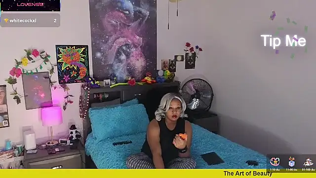 CosmicDream143 webcam