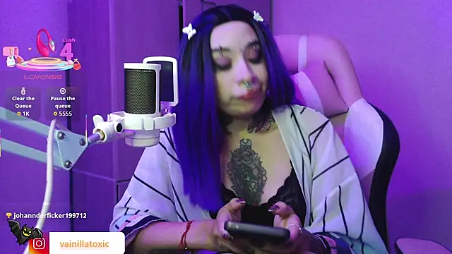 vainilla_doll