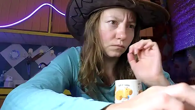 jony_marta (F young) - show tits 1 min