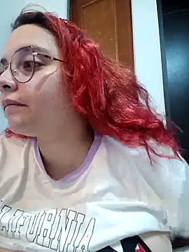 curvy-horny (F young) - fingers in my pussy