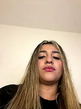 Isabella_SparxS webcam