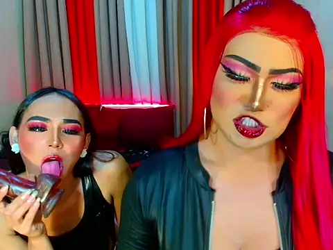 02HornyCumTrans webcam