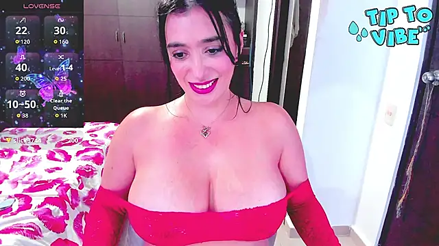 hugetits90xxx webcam