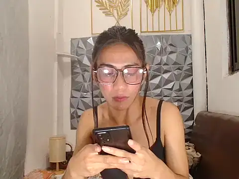 Adeline_Smith webcam