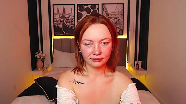 PaigeHalliwell_ webcam