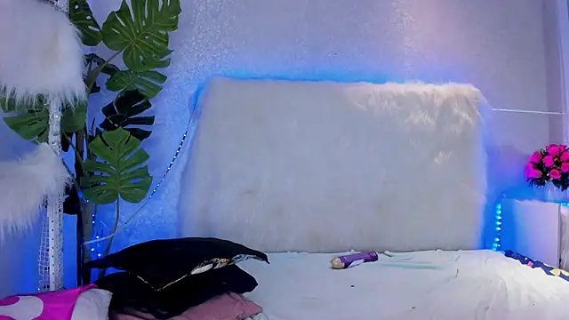 Littlepearl23 webcam