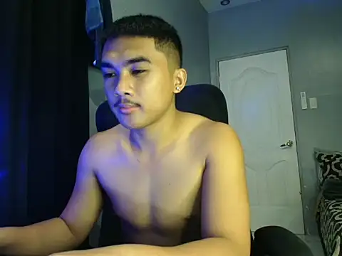 pinoyAdrianneXXX webcam