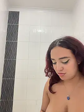 NaughtyNinnaXXX webcam