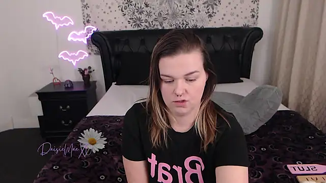 DaisieMaeXO webcam