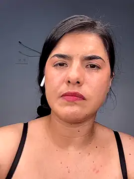 Webcam Model (Tamaraa_wet) is live