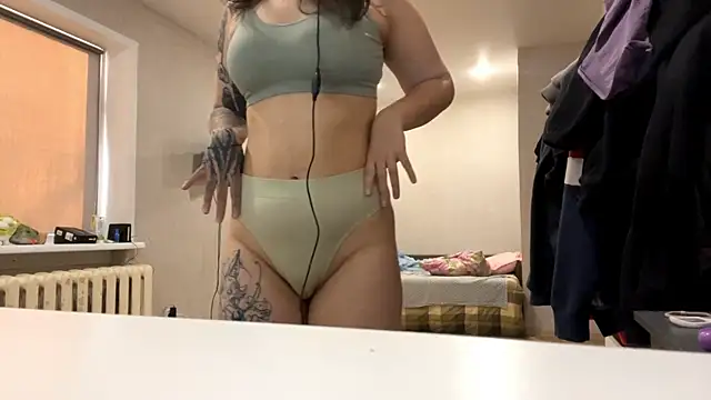 kerrimcbreen (F teen) - soft touch tits under top