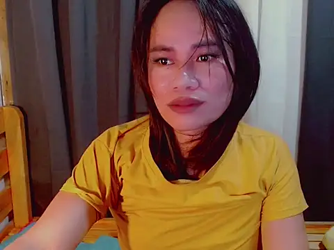 ursweet_yummy webcam