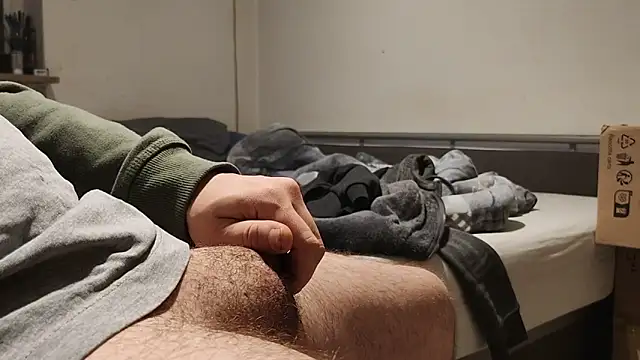 alphapimmelchen (Ask my age) - #blondes #daddies #german #hd #masturbation #medium #orgasm #small-audience #straight #uncut #white