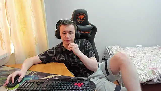 iliaskrislove (M young) - naked