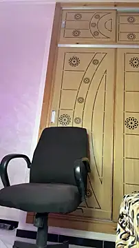 live webcam porno EnduringNdjamena 69