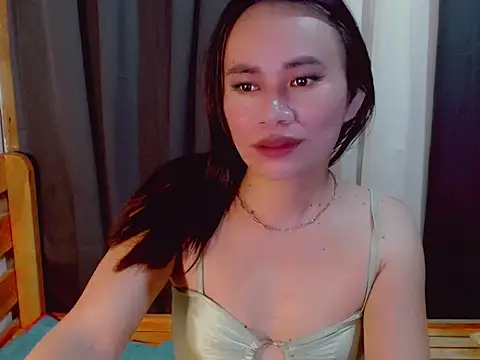 ursweet_yummy webcam