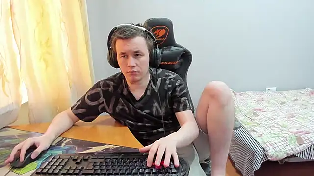 iliaskrislove (M young) - naked