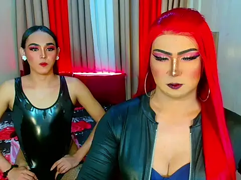 02HornyCumTrans webcam