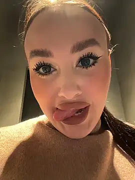 kirasunshine (F young) - take off panties and 30 spanks on the bu