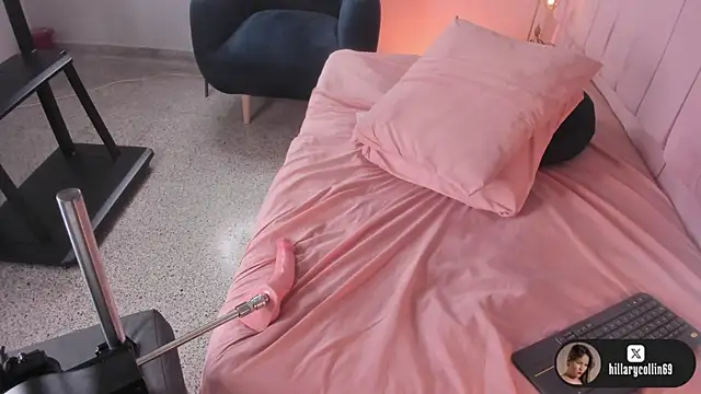 Hillary_Collins1 webcam