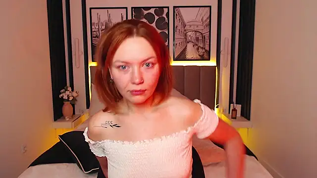 PaigeHalliwell_ webcam