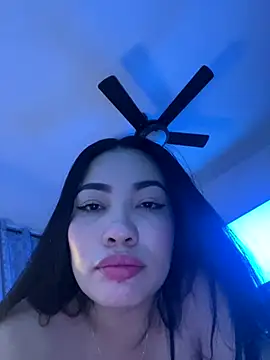 CamilaSava webcam