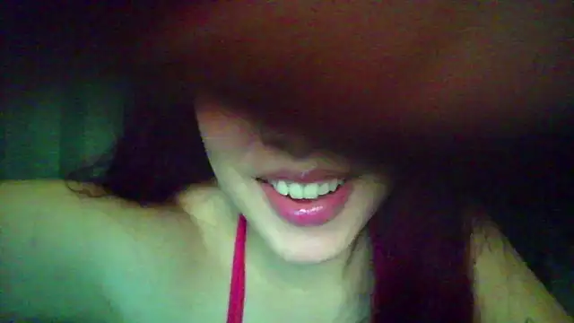 Kiri_Cutee webcam