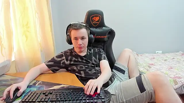 iliaskrislove - Iliaskrislove's free webcam - UK Sex Cams