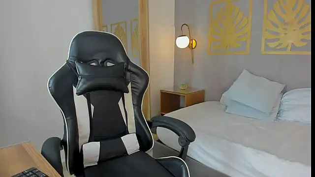 charlotte_rousee webcam