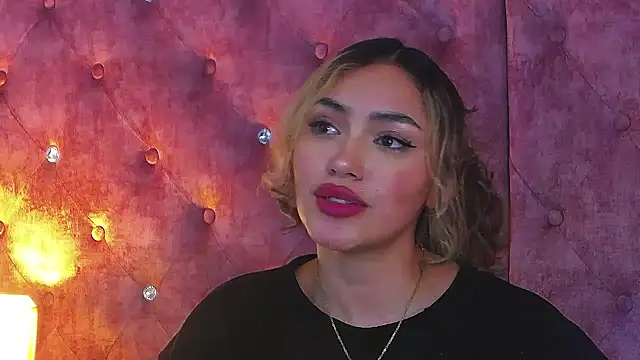 MaddisonBelucci webcam