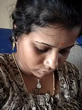 sweetqueen143 webcam