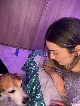 Webcam Model (Mariana_gom)  is live.Free join now!