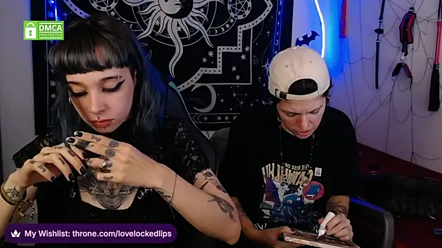 lovelockedlips webcam