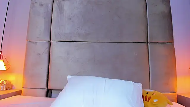 isabel_sofiaa webcam