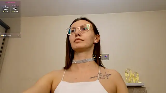 EstherPeachX webcam