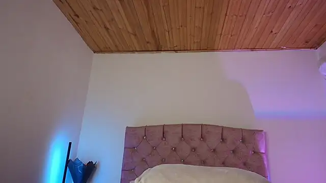 miaa_saenz1 - Miaa_saenz1's free webcam