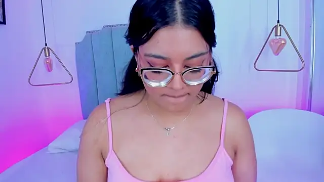 ScarlettWhitmore webcam