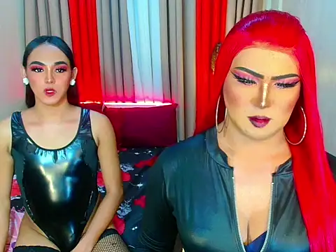 02HornyCumTrans webcam