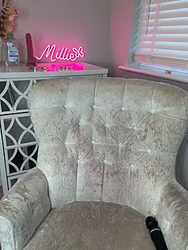 MakemeMillie1 webcam