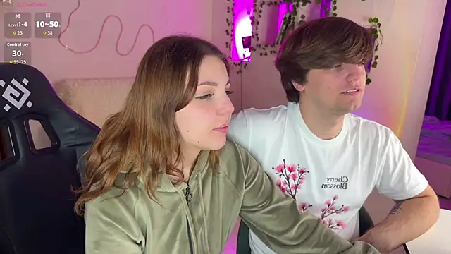 RobertAndLinela webcam