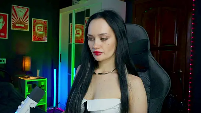 queenaliss - QueenAliss's free webcam