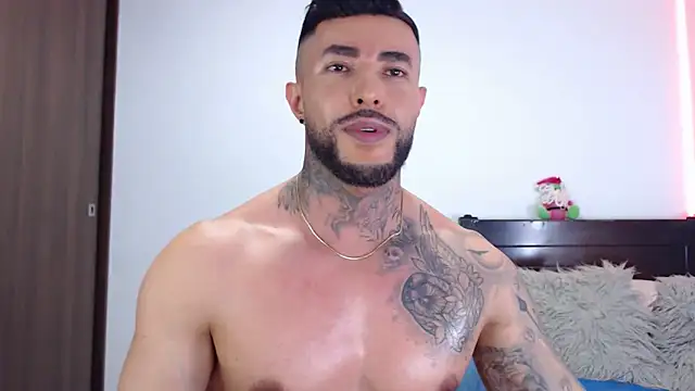 andrea_de_lucaa webcam