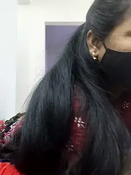 Webcam Model (Tamilrojanew)  is live.Free join now!