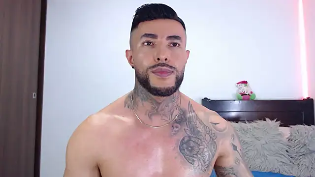 andrea_de_lucaa webcam