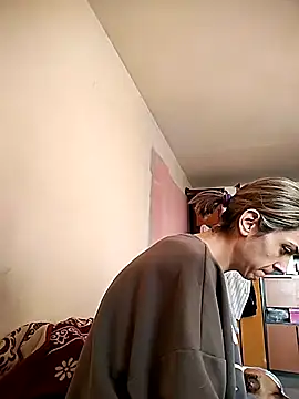 SheTheDeeevil webcam