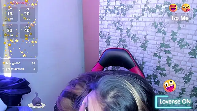 MIABOOBS__ live cam screenshot female from Colombia on WhoSpy.me — Watch Live Cams Now